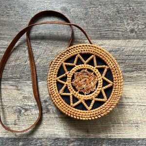 Round Basket Woven Crossbody Bag